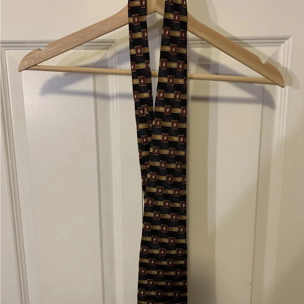 Robert Talbott‎ Studio Black and Gold Patterned Tie